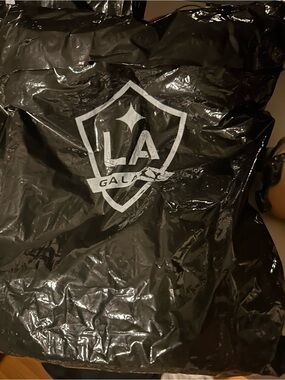 MLS la Galaxy Harry Potter scarf gryffindor taken out of bag not used